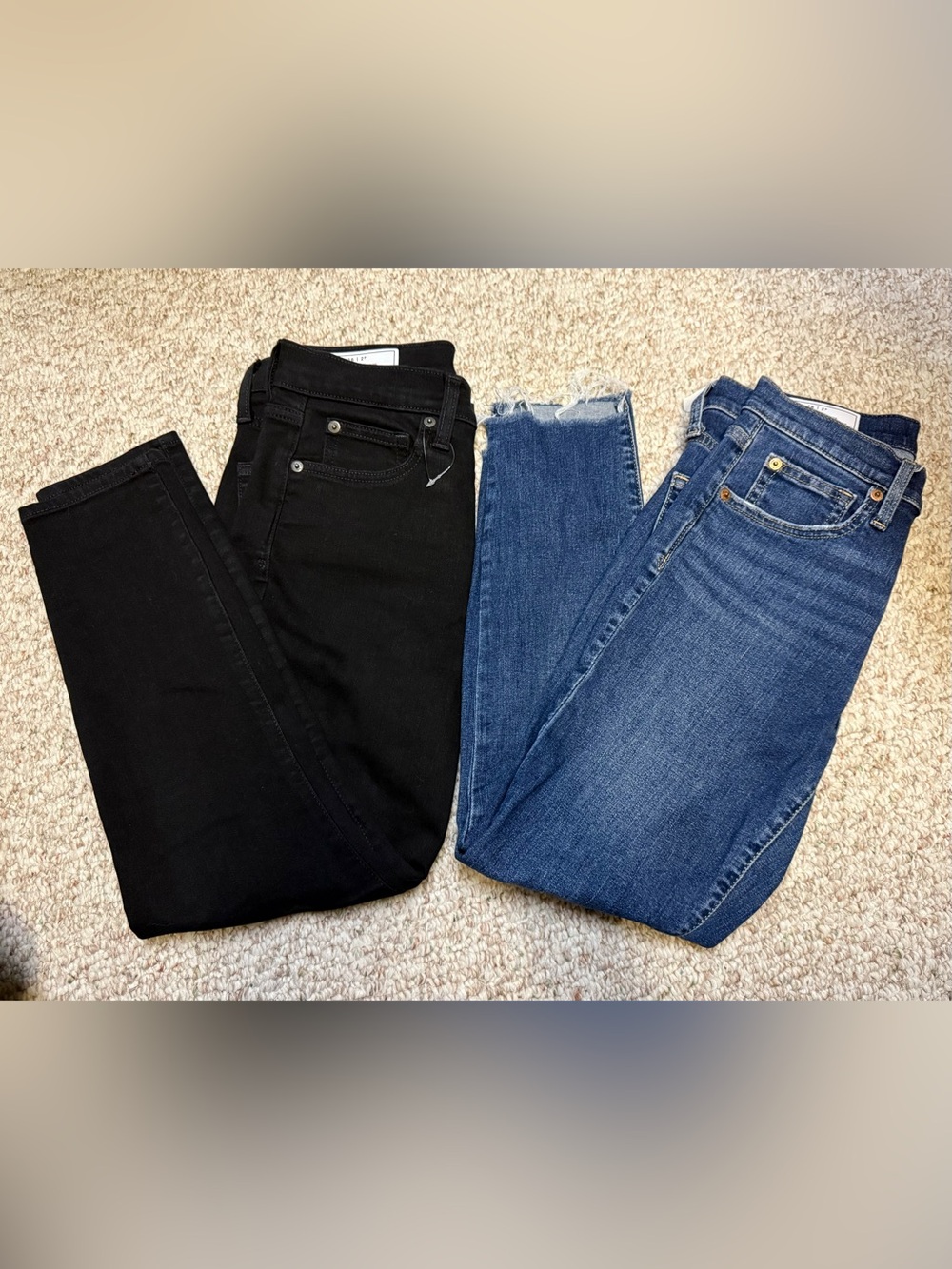 GAP Women’s Jeans bundle - Black & Medium Blue